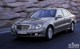 国产奔驰拖头视频