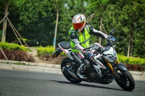 国产摩托车出厂测试视频,速度与激情的完美演绎